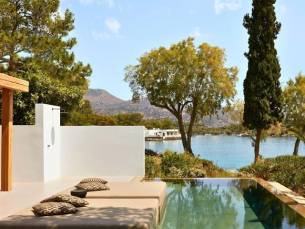 Hotel Minos Beach Art Hotel