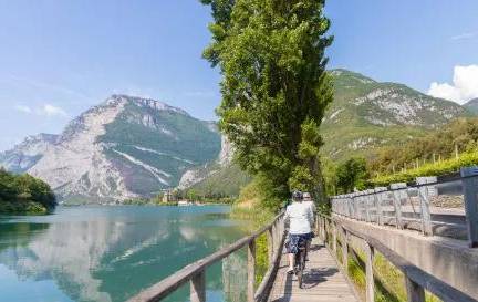 Fietsen langs de meren van Karinthië
