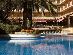 Luna Club Yoga & Spa Hotel