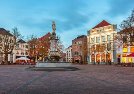 Ontdek de gezellige Hanzestad Deventer met verblijf in 4*-hotel incl. welkomstdrankje, ontbijt + GRATIS parkeren!