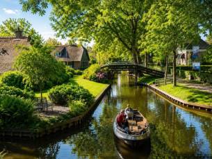 Prachtig 4*-Flechter hotel met unieke ligging in de natuur van de Noordoostpolder incl. ontbijt en Giethoorn rondvaart + GRATIS parkeren!