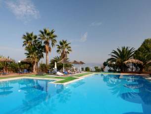 Hotel Clara Beach
