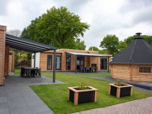 Luxe 18-persoons groepsaccommodatie