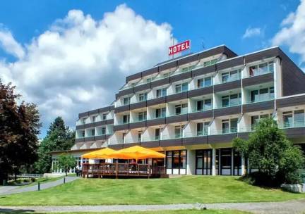 ???? SAUERLAND DEAL: Ontdek de Duitse bergen! Laad helemaal op in het gezellige Hochsauerland nabij Winterberg incl. wellness, uitgebreid ontbijt en 1x hoofdgerecht