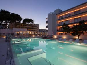 Bella Playa Hotel & Spa