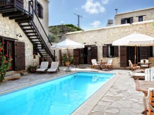 Leonidas Village Houses
