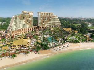 Centara Grand Mirage Beach