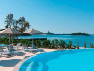 Maistra Select Amarin Resort