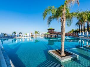 Vikingen Infinity Resort & Spa