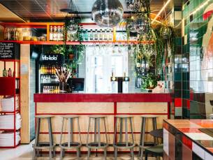 FLASHDEAL! ⚡ Verblijf in trendy hostel met SPA & BAR in hartje Maastricht, de hippe wijk Wyck incl. ontbijt & NS treinretour!