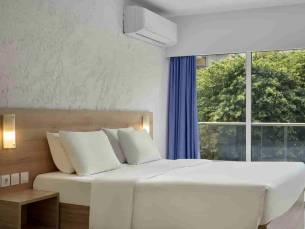 The ments by Esperia