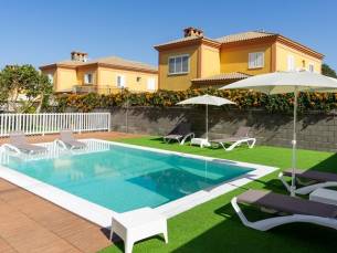 Albor Suites