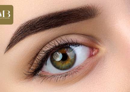 Wenkbrauw- en/of wimperbehandeling naar keuze