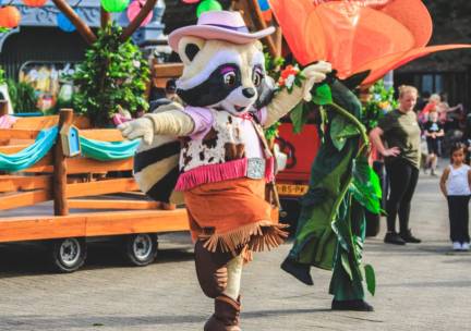 MEGA SPRINGDEAL! ???? Beleef de gloednieuwe attractie de Sky Sifter in Attractie- & Vakantiepark Slagharen tijdens het Magic Spring Festival!