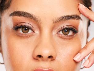 Wenkbrauwbehandeling naar keuze