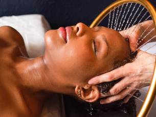 Japanese head spa naar keuze (60 of 90 min)