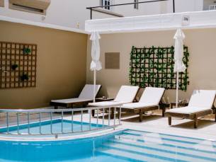 Zephyros Hotel