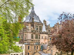 Bewonder de Schotse hoofdstad Edinburgh incl. vlucht