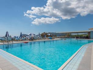 Ontspan direct aan het strand op Zakynthos! Incl. vlucht, transfer & o.b.v. ontbijt, halfpension of all-inclusive