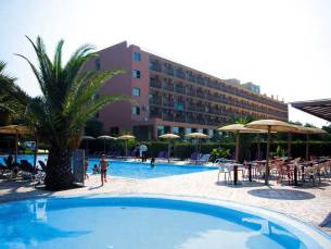 Ninos Grand Beach Hotel & Resort