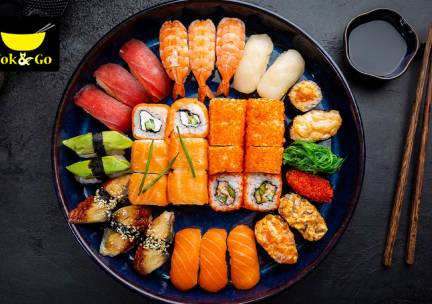 Sushibox naar keuze (40, 42 of 72 stuks) voor afhaal + evt. loempia's (8 of 16 stuks)