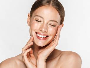 Gezichtsbehandeling naar keuze (45, 60 of 90 min)