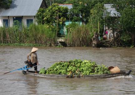 Mekong Delta tour Saigon-Phnom Penh over land