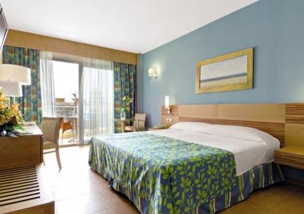 Elba Carlota Beach & Golf Resort