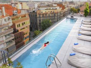 Hola Barcelona! ☀ Geniet in een LUXE 5*-hotel met ROOFTOP POOL en SKY BAR in Barcelona incl. vlucht en ontbijt!