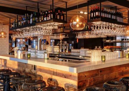 4*-hotel aan het strand & boulevard in Makkum Friesland incl. ontbijt