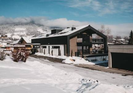 Tanner's Chalet Apartments