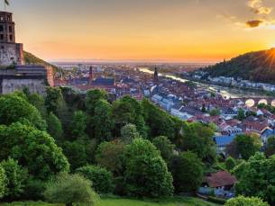 Sfeervol 19e-eeuws hotel met panoramisch uitzicht over het Duitse Odenwald, de verborgen parel vol groene heuvels en natuur, vlak bij Heidelberg incl. ontbijt, diner en GRATIS parkeren!