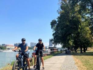 Gef&uuml;hrte Tour zu den klassischen Sehensw&uuml;rdigkeiten von Bratislava mit dem E-Fatbike