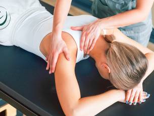 Ontspanningsmassage + healing (60 min) of chakra-behandeling (60 min)