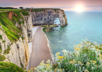 Ontdek de mooiste kustroutes van Bretagne en Normandi&euml; vanaf Calais. incl. hotels met ontbijt!