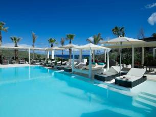 Aurora Luxury Suites