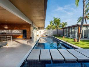 One Eleven - 111 Resort