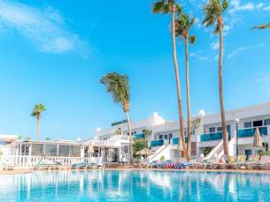 ???? Beleef een onbezorgde winterzonvakantie op het prachtige Lanzarote incl. vlucht & transfer