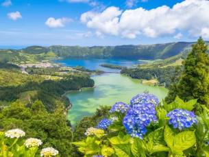 Azorean classic met transfers en excursies