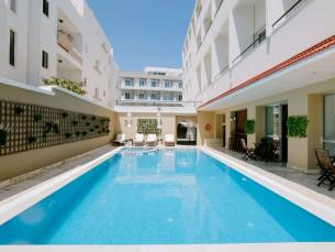 Ontdek hartje Kos! Vlakbij het strand en het bruisende centrum incl. vlucht, transfer & ontbijt!