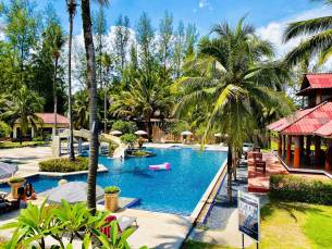 Palm Galleria Resort