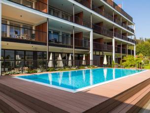 Heerlijk vertoeven in een 4*-hotel met PRIV&Eacute;STRAND in Karinthi&euml;, Oostenrijk incl. W&ouml;rthersee PLUS-kaart & vele kortingen