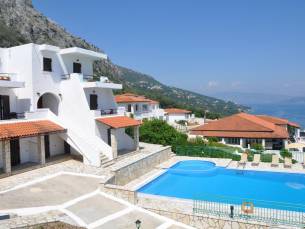 Yiannis