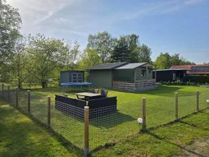 Groen Lodge met omheinde tuin (DE)