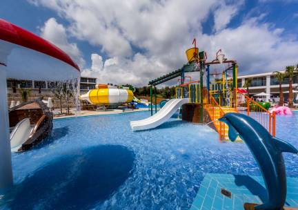 Caretta Paradise Resort & Waterpark