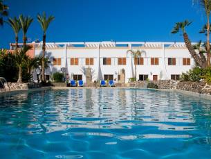 Las Piramides Resort