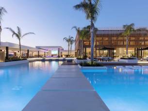 Hotel D'Andrea Lagoon All Suites