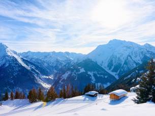 Ontdek het Zillertal vanuit een 4*-hotel nabij de skiliften in Mayrhofen incl. ontbijt, 4-gangendiner en toegang tot de GRATIS wellness