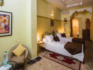 Riad XO Amira Victoria