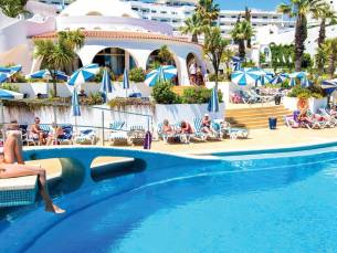 Geniet van de winterzon in een LUXE 5*-hotel met SKY BAR in Albufeira incl. vlucht en o.b.v. halfpension of all-inclusive light